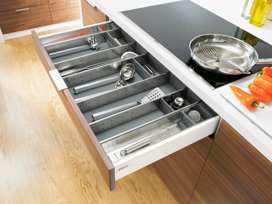 K-BLUM Antaro, zásuvka M 350mm/30kg, Blumotion/TOB, bílá, Inserta