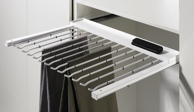 HETTICH 9079960 Výsuvný věšák na kalhoty 600 mm