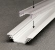 StrongLumio krycí lišta C k LED profilům naklapávací, 2000mm průsvitná