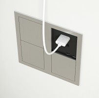 VersaHit Dual 1x230V, 2xUSB 5V, broušený hliník