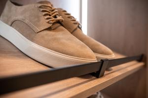 KES 238723 Conero botníkový reling, 582mm, černý