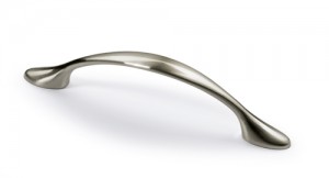 HETTICH 9113225 Úchytka HAIDA 126/96 mm imitace nerezi