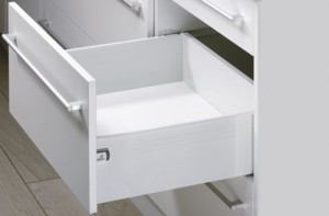 HETTICH 9127911 Multitech, zásuvka 150/450mm, bílá